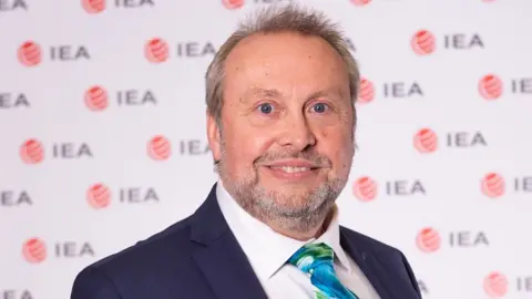 IEA Dirk Hastedt