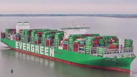 In Pictures: World's Largest Container Ship Visits Felixstowe Port ...