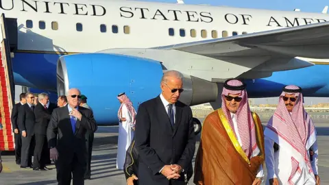 Reuters Joe Biden arrives in Riyadh, Oct 2011