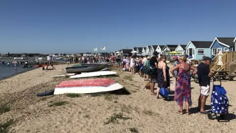 @Jean60553960 The queue for Mudeford ferry at 16:30 BST