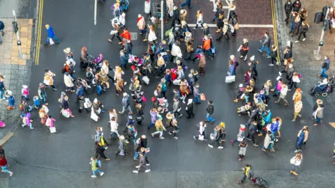 Getty Images busy Edinburgh street