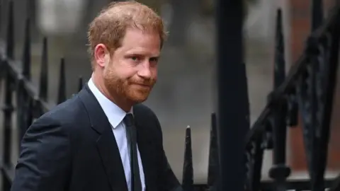 EPA Prinz Harry kommt am High Court in London an