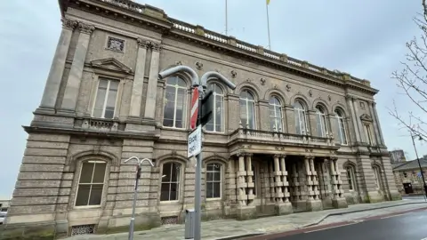 LDRS Grimsby Town Hall