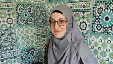 Laura Jones Laura Jones