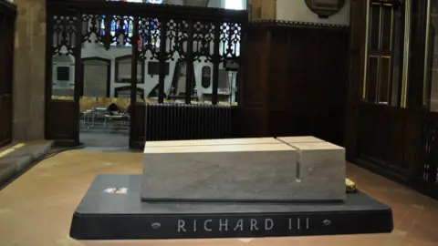 King Richard III tomb