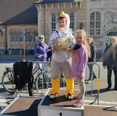 Family photo Cooper and Shelby