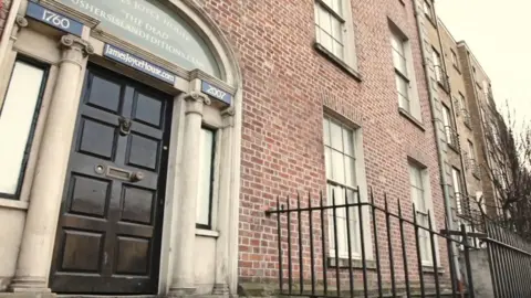 Storymap Dublin A previous owner of 15 Usher's Island tried to operate it as a visitors' centre