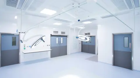 Worcestershire Acute Hospitals NHS Trust New operating theatre