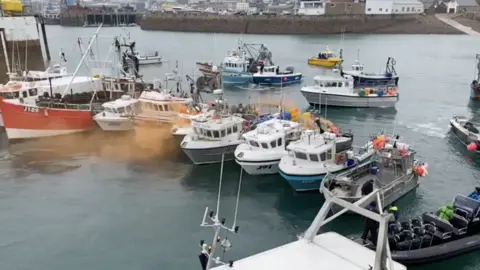 Fishing boats protesting