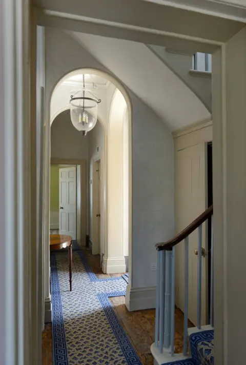 Anne Purkiss / Turner's House Trust Collection Interior of Turner's House in Twickenham