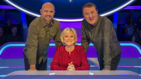 BBC Sue Barker, with team captains Matt Dawson and Phil Tufnell
