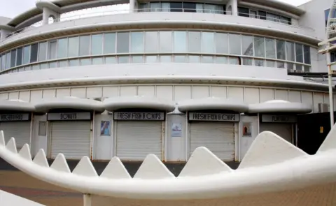 BBC Closed shop on Blackpool promenade