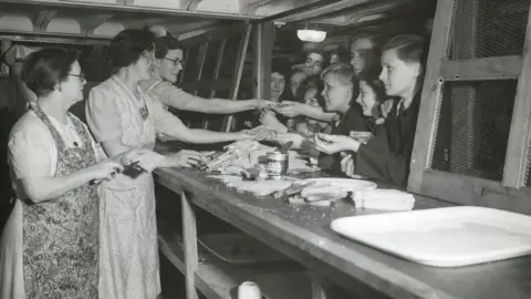 Topfoto WWII canteen under Clapham South