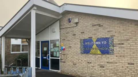 Traffic measures at five Oxfordshire schools given go ahead