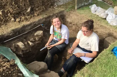 Cameron Archaeology Ltd Test pit dig