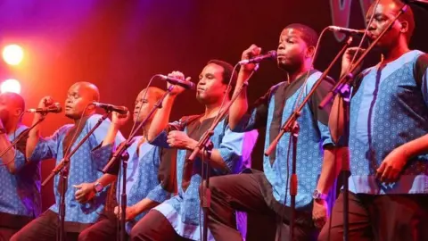 Mike Chapman Ladysmith Black Mambazo performing at WOMAD in 2017