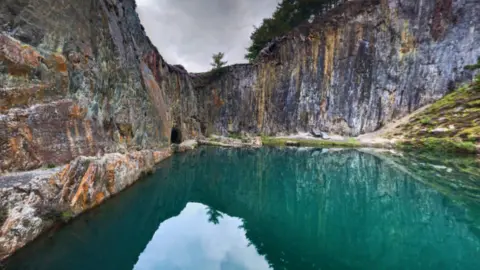 Google Blue Lagoon, Friog