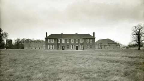 Nottingham City Council/Picturethepast.org Aston Hall