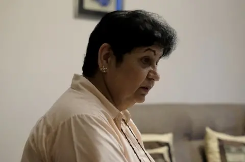 Mansi Thapliyal Neelam Krishnamoorthy