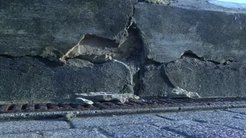 sea wall at Shanklin 13/1/23