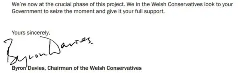 Byron Davies signature on letter