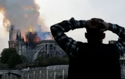 AFP Scene of blaze in Paris