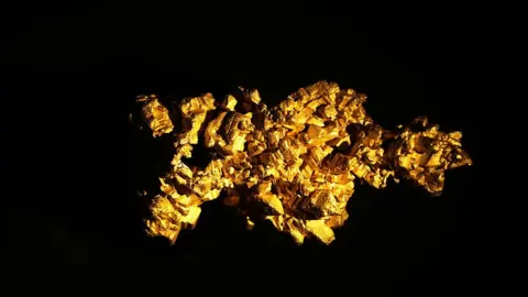 Universal History Archive he Latrobe nugget, the largest clusters of cubic gold crystals currently known. Dated 19th Century