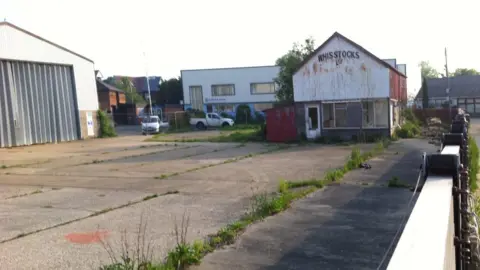 Whisstocks boatyard, 2012