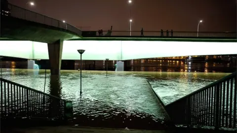 AFP A picture taken on 28 January 2018 in Paris shows the flooded banks of the Seine river