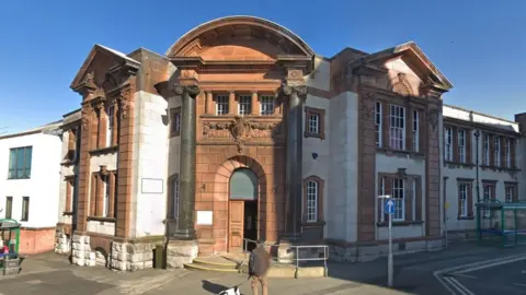 Google Ruthin County Hall