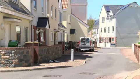 Houses on Le Bouet