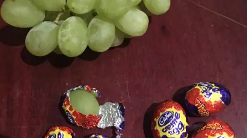 Saman Shad Grapes in chocolate wrappers