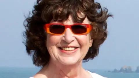 Annie Makepeace Annie Makepeace