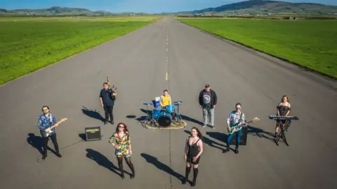 Raymond Hosie Slainte Davaar Allstars