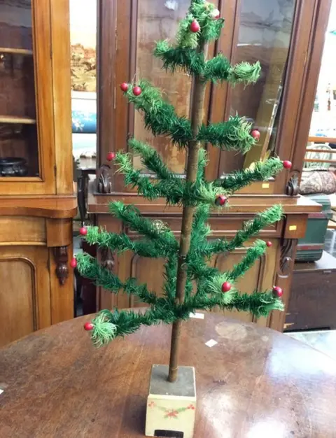 Hansons Christmas tree