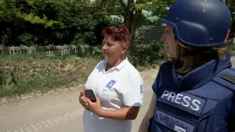 Moose Campbell Natalia Panashii (L) and Laura Bicker