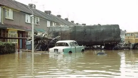 Raymond Dallimore Flooding in Bedminster