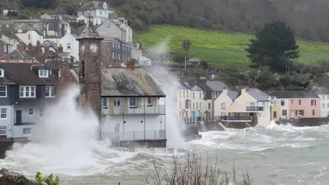 BBC Weather Watchers/Wrecky Beccy Waves crashing into buildings in Cawsand, Cornwall
