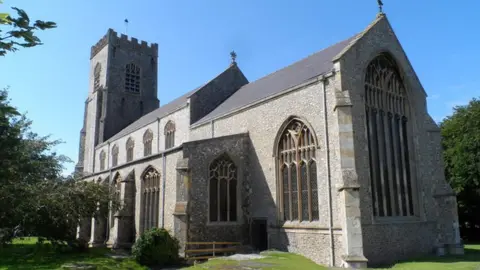 Geograph/Bikeboy St Nicholas' Parish Church in Wells-next-the-Sea