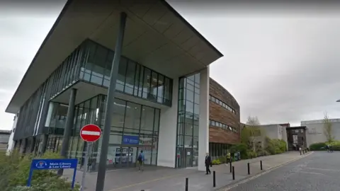 Google University of Dundee library