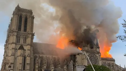 AFP Scene of blaze in Paris