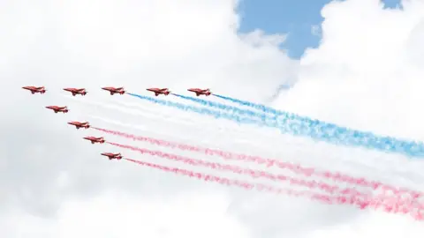 Peter Nicholls/Reuters The Red Arrows