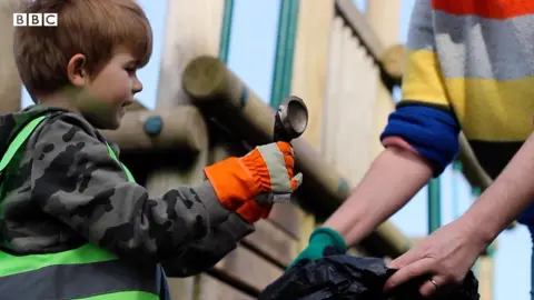 Young litter pickers