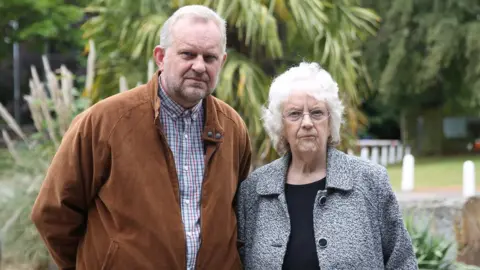 Nottinghamshire Police Russell Lowbridge with Julie Swinscoe, Alfred's daughter