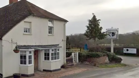 The White Hart in Hamstead Marshall