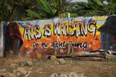 Robin Ingenthron Graffiti in the Ghanaian capital, Accra