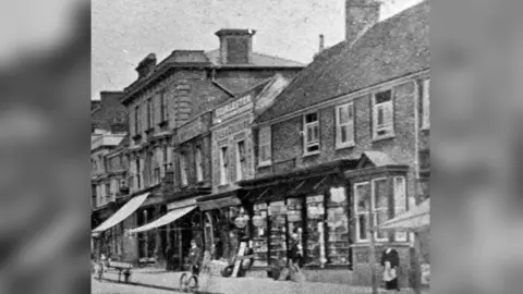 Dunstable and District Local History Society High Street South 1905