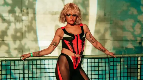 Connor Baker Lucy Fizz costume