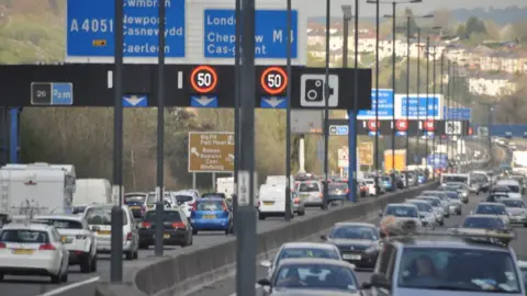 Geograph/Lewis Clarke Congestion on the M4