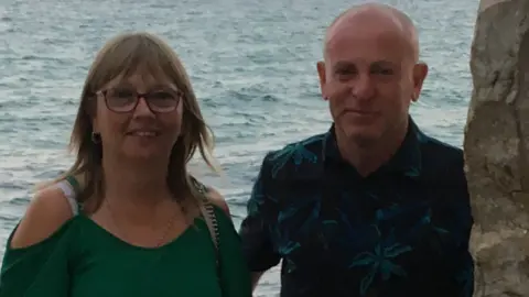 Family photo Michael and Dawn Lewis